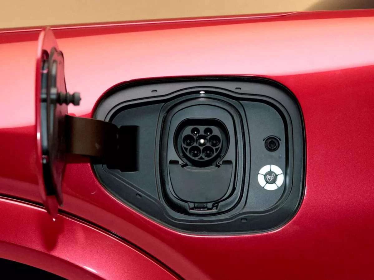 up-announces-new-ev-policy-offers-incentives-to-buyers-manufacturers