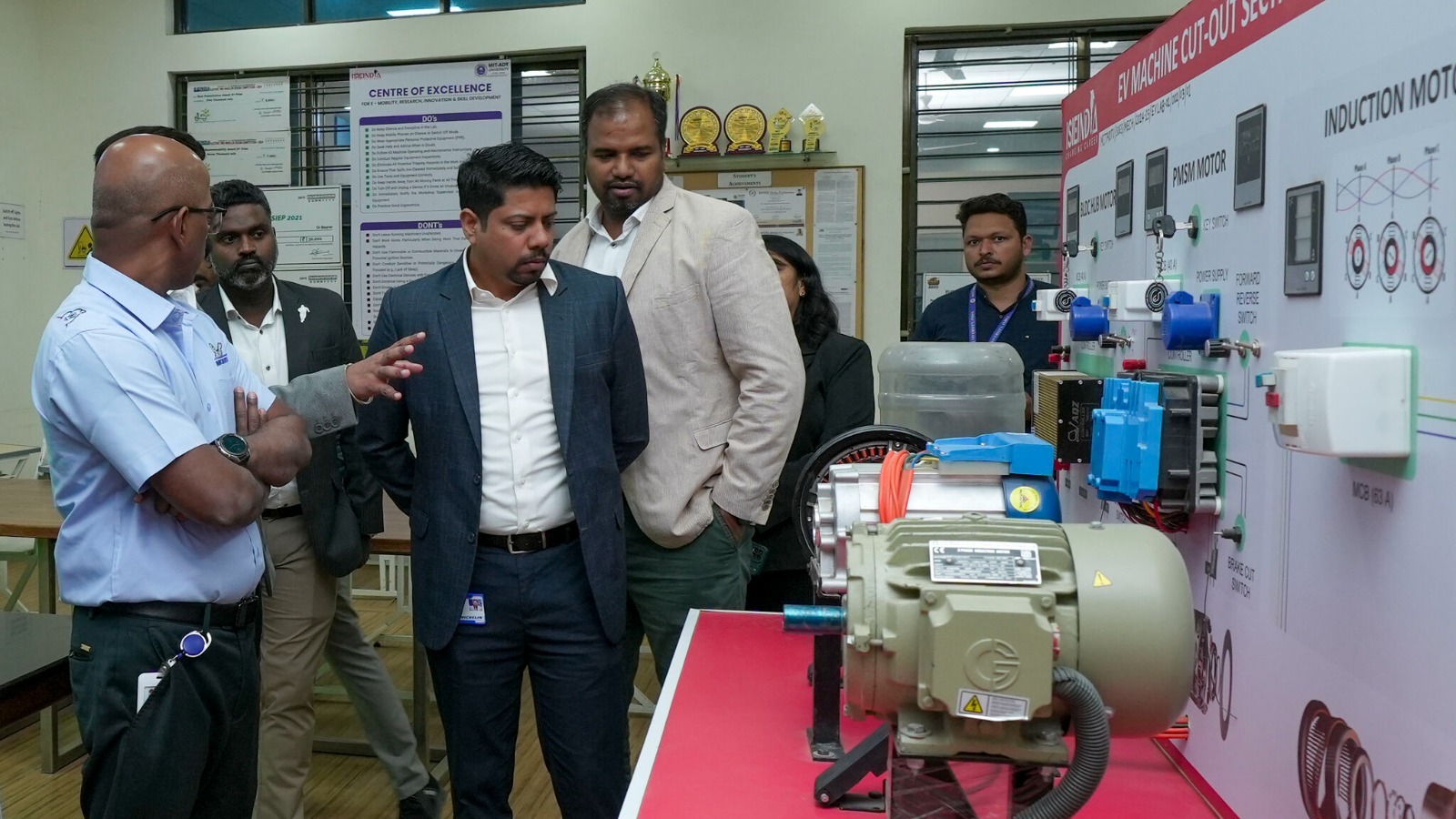 EV Shiksha Launch Event Group Photo