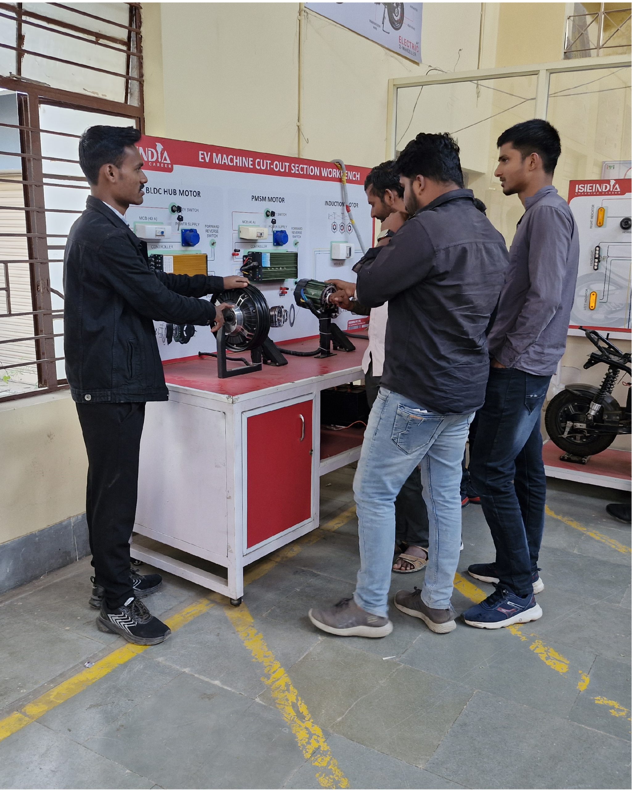 Hands-on automotive training by ISIEINDIA and Bosch India Foundation